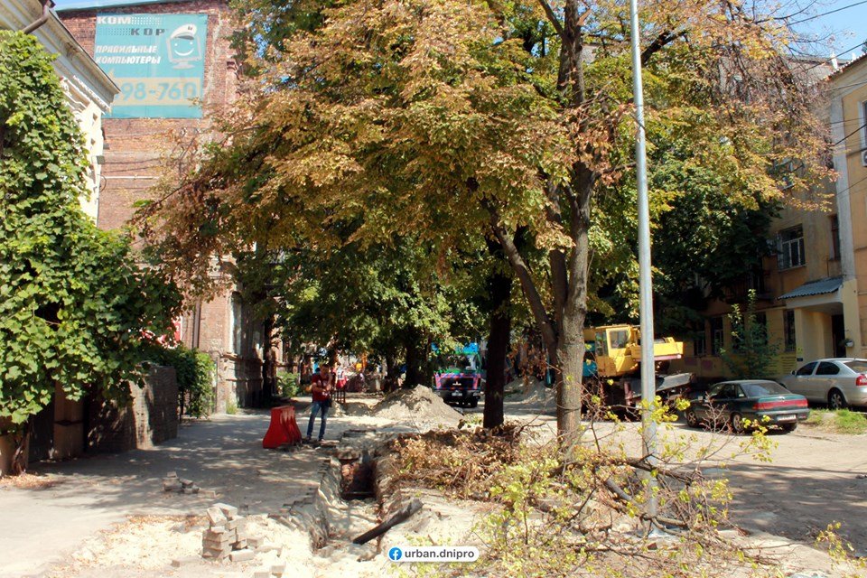 Улица доступна для пешеходов Улица доступна для пешеходов