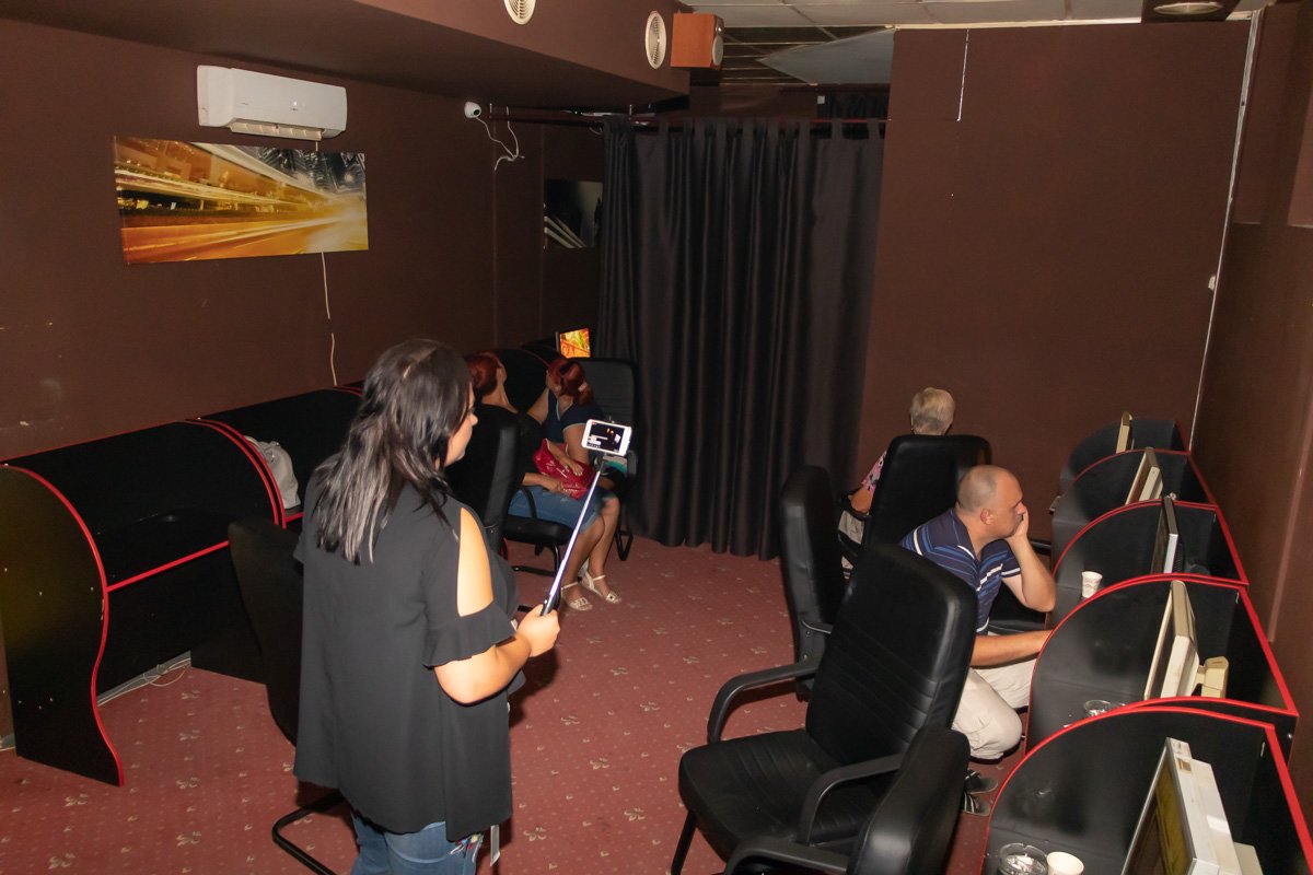 На борьбу с незаконными игровыми автоматами вышли активисты общественной организации «Рух Вільна Доля» На борьбу с незаконными игровыми автоматами вышли активисты общественной организации «Рух Вільна Доля»