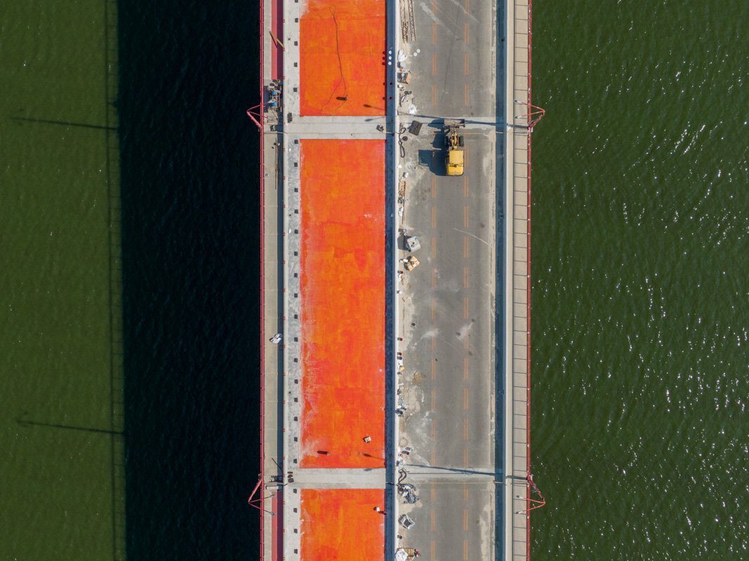 Остается верить, что в этот раз мост "не посыпется" через пару месяцев