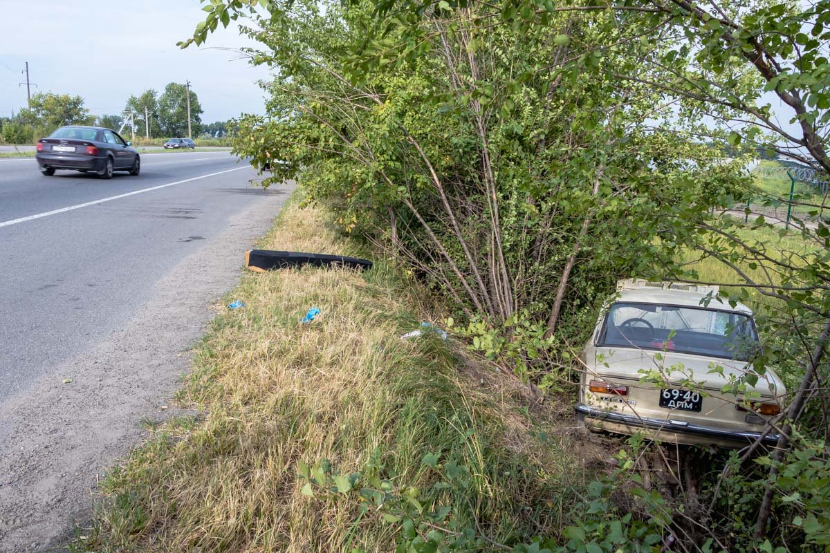 Еще один пассажир от медицинской помощи отказался