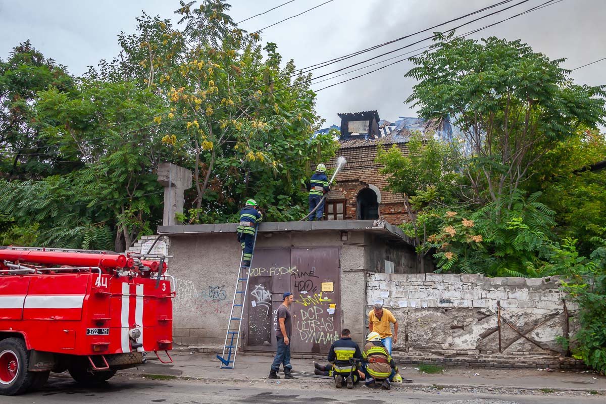 Пожар произошел на Курчатова, 2