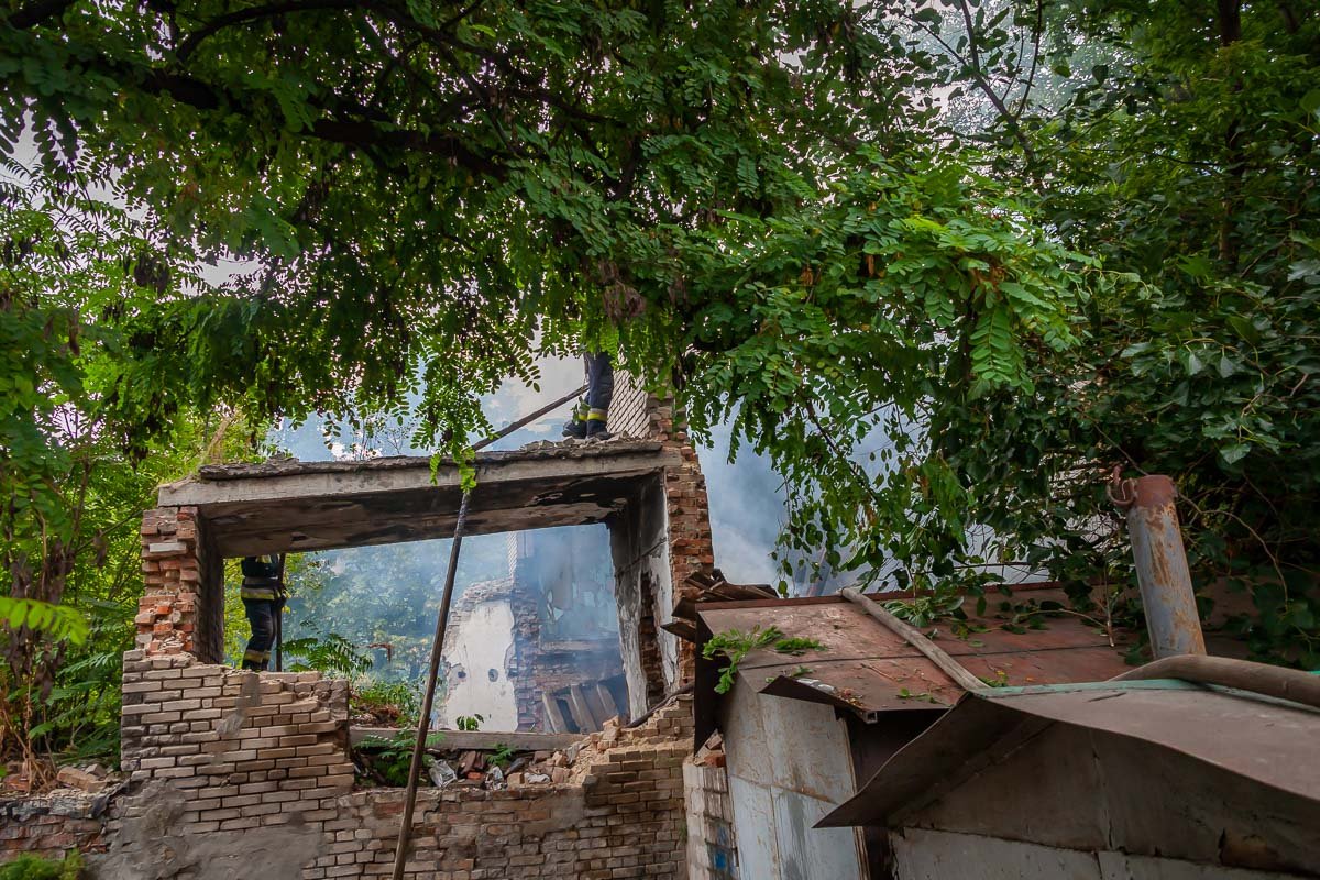 Дым окутал соседние улицы