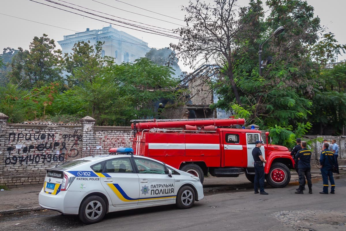 Работала полиция