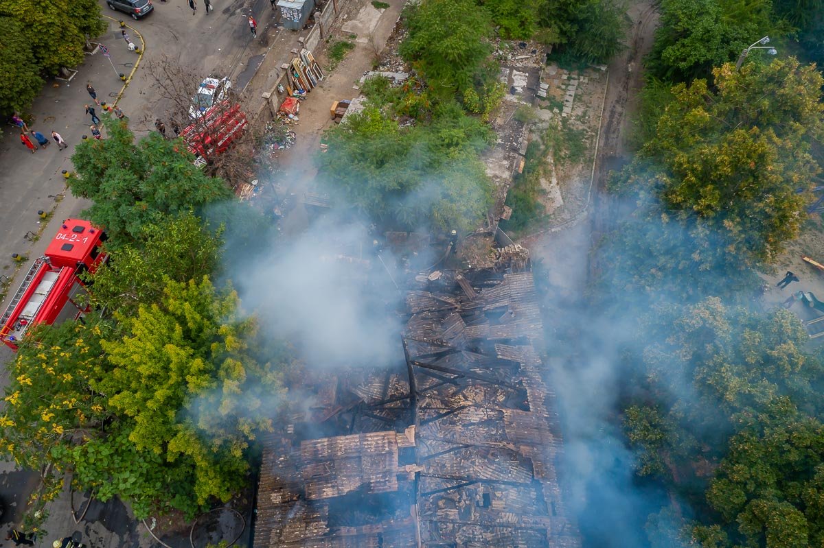 Вдыхать дым опасно