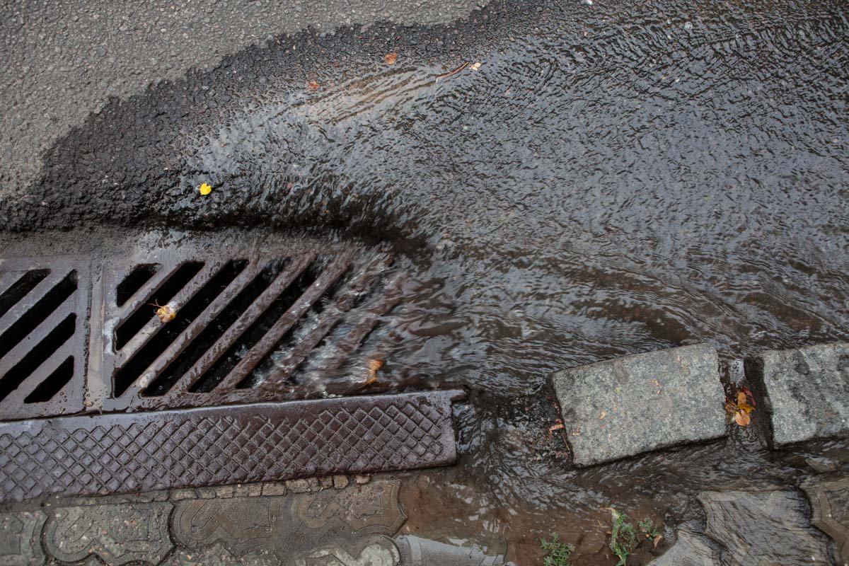 Коммунальных служб на месте не было