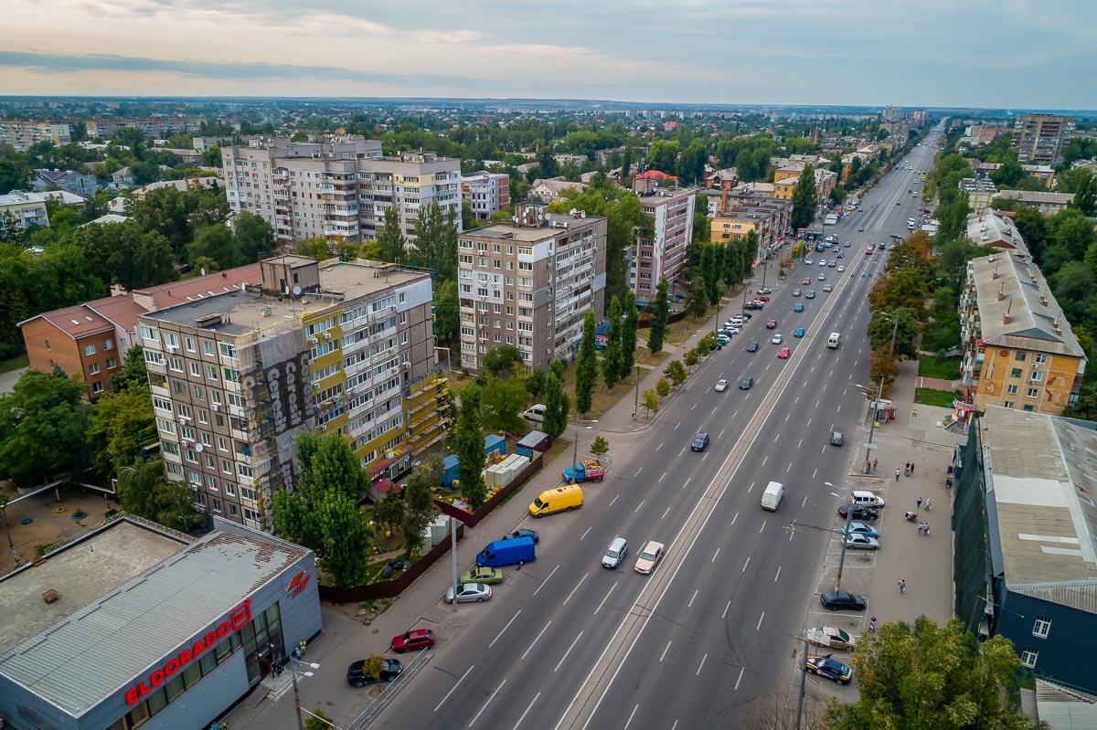 Здание раскрасили в приятный цвет, добавив ему узор Здание раскрасили в приятный цвет, добавив ему узор
