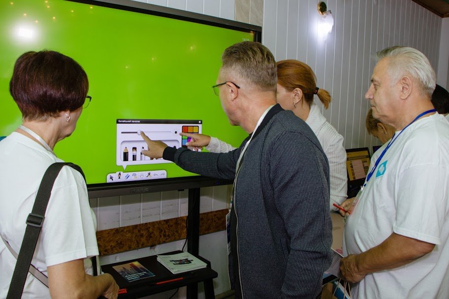 Городской совет Днепра делает большой акцент на социальной поддержке учителей Городской совет Днепра делает большой акцент на социальной поддержке учителей