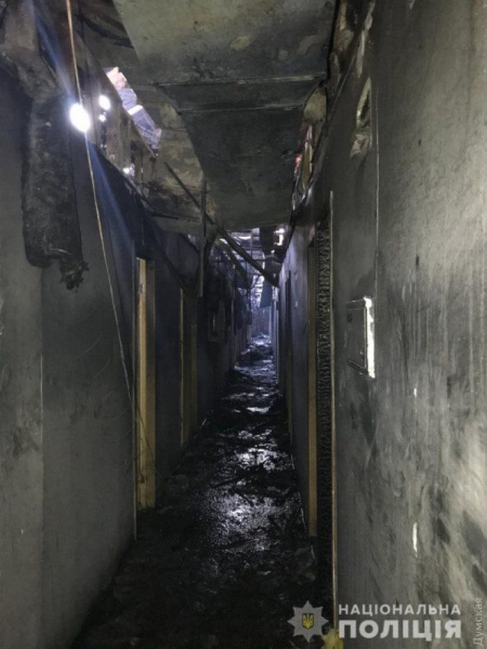 Так выглядит коридор "Токио Стар" после пожара Так выглядит коридор "Токио Стар" после пожара