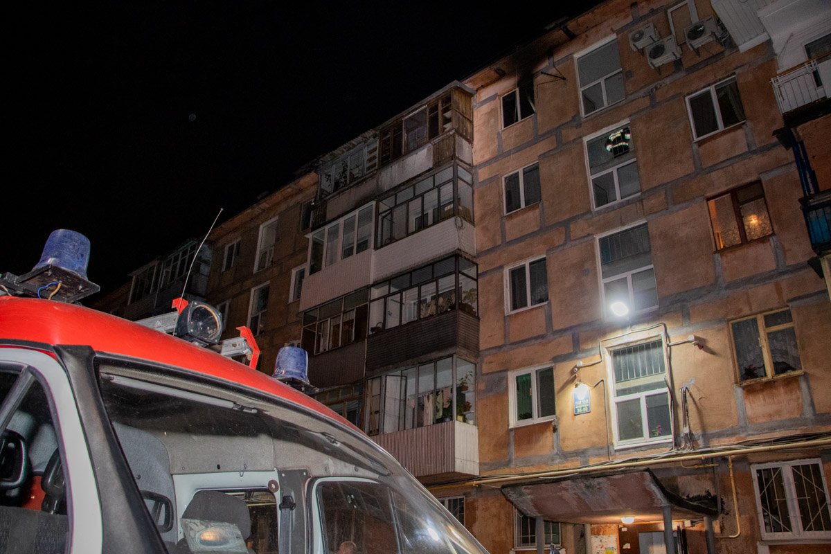 В помещении нашли аппарат, для приготовления самогона 