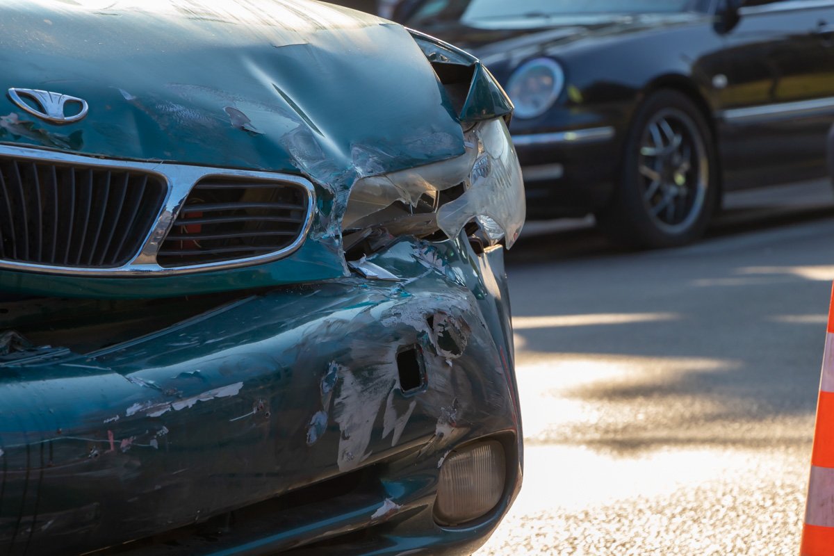 Водитель легковушки остался целым и невредимым