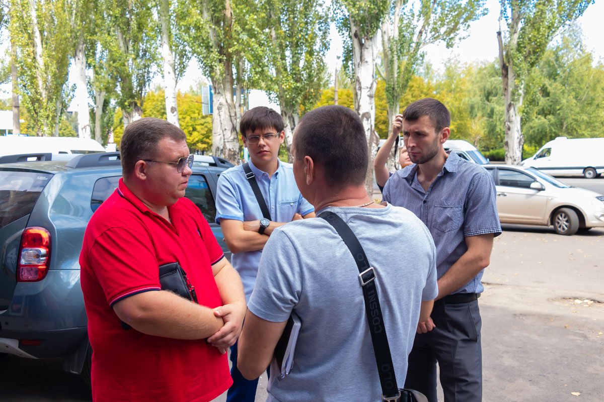 В Кривом Роге активисты «Рух Вiльна Доля» провели рейд по игровым автоматам 5