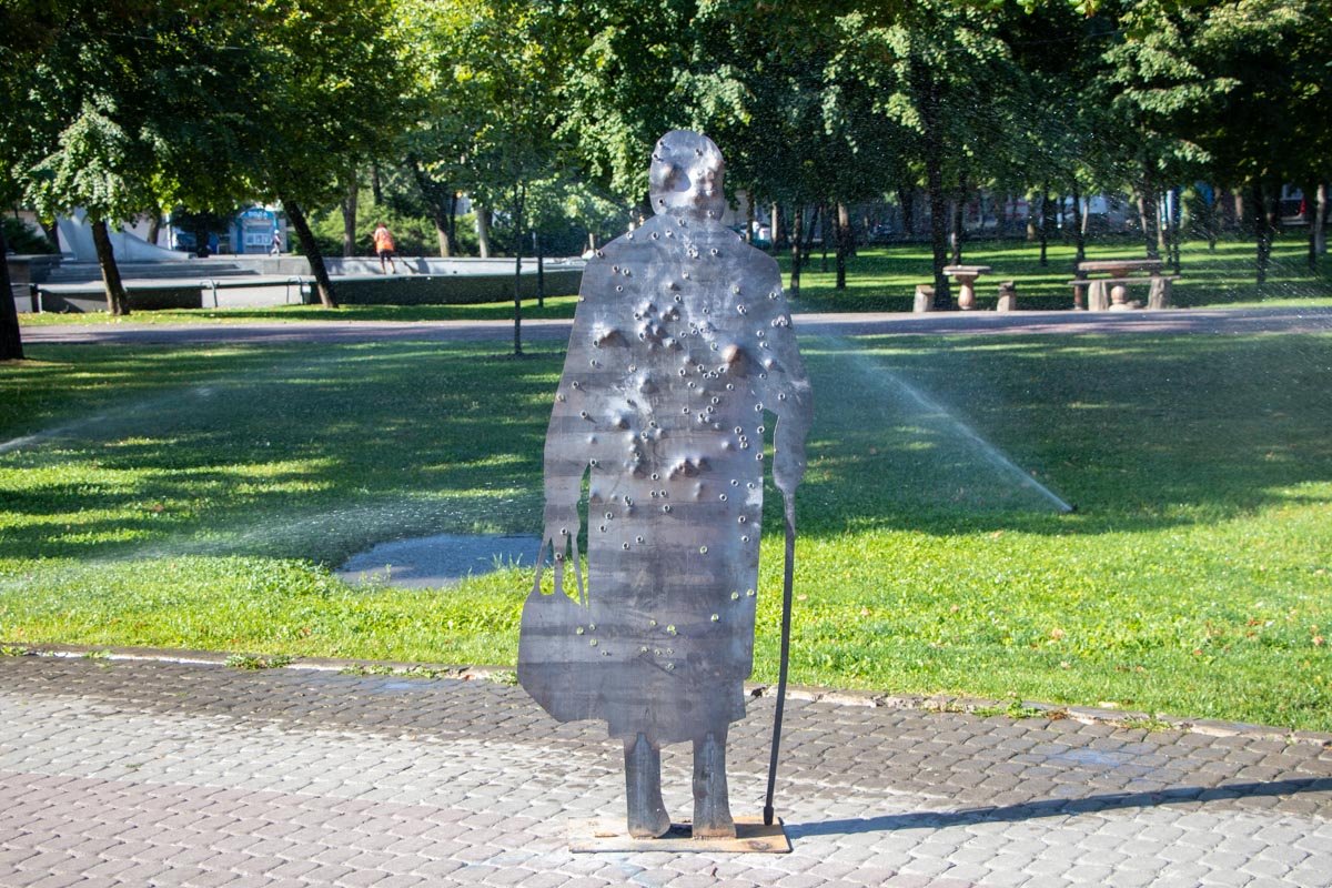 Спокойно, бабушка цела Спокойно, бабушка цела