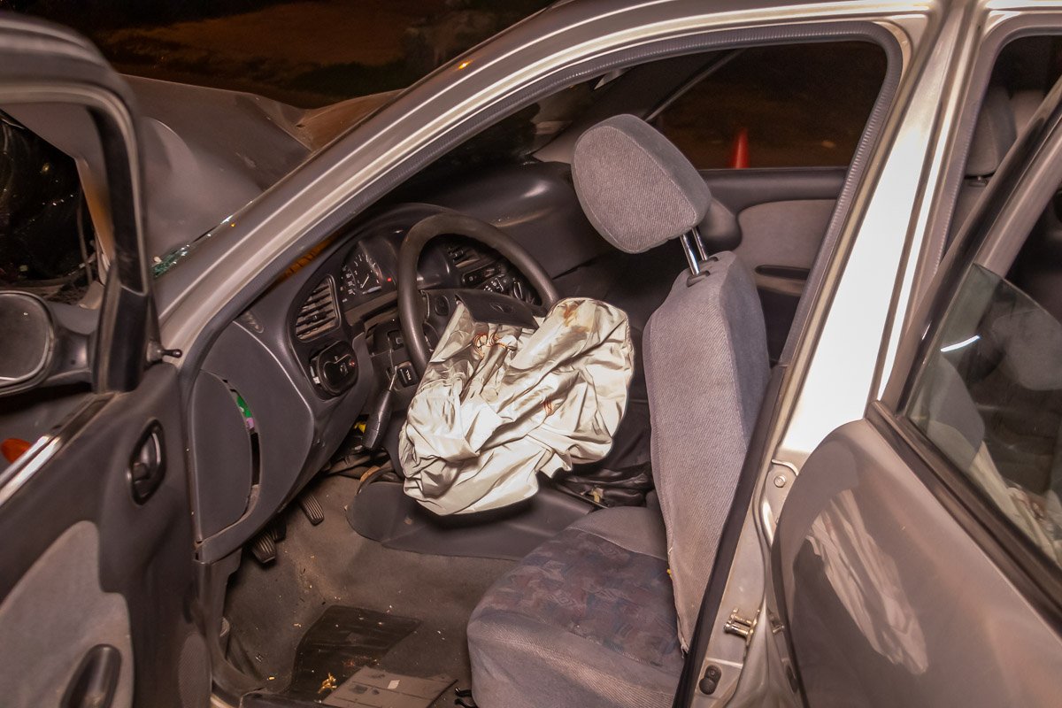 В Lanos сработала подушка безопасности В Lanos сработала подушка безопасности