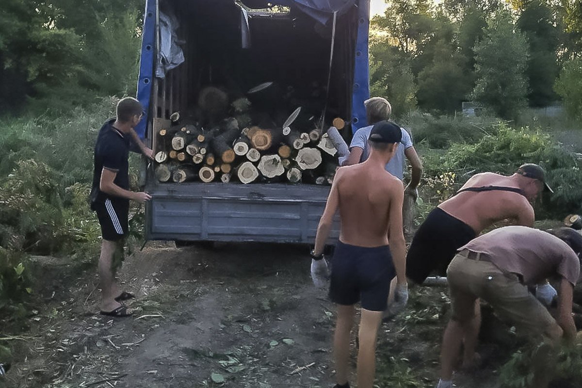 Просто потому, что кому-то так захотелось