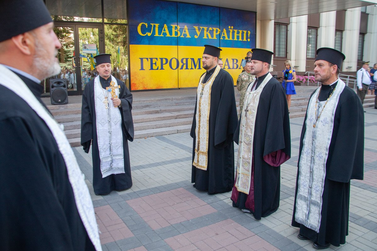 Мероприятие открыли Гимном и молитвой Мероприятие открыли Гимном и молитвой