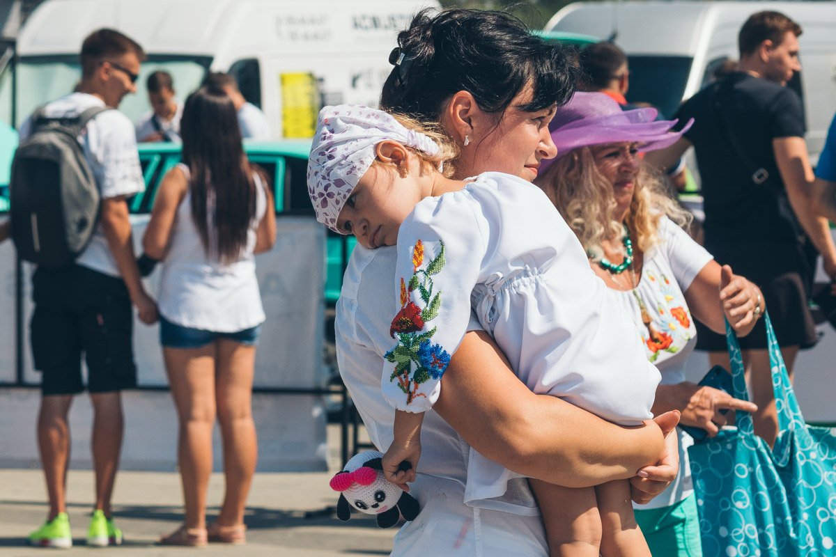 Устала отмечать