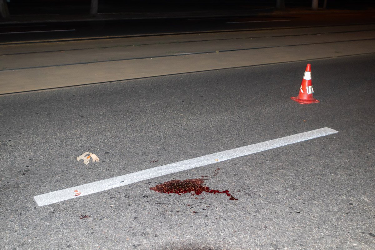 Мужчину забрали с переломом ноги Мужчину забрали с переломом ноги