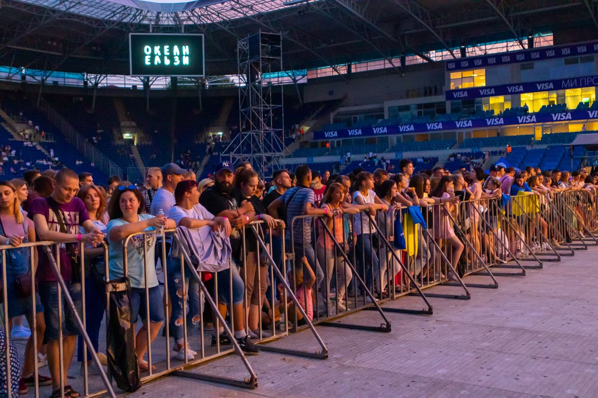 Фан-зона №2 заняла свои места