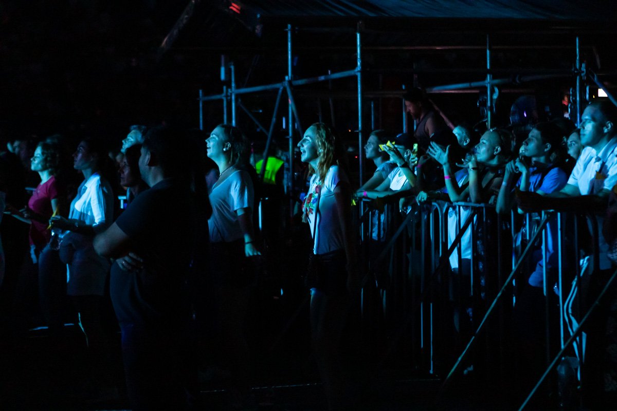 Довольные поклонники