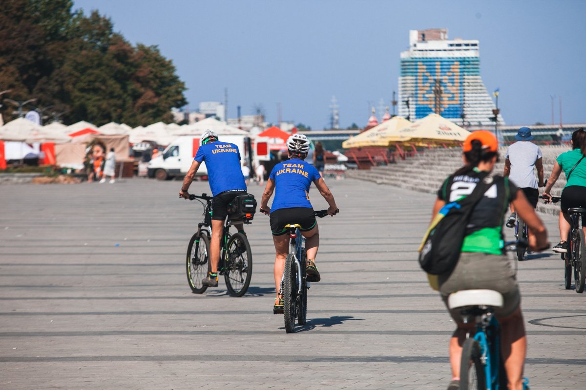 Собрались на Фестивальном причале Собрались на Фестивальном причале