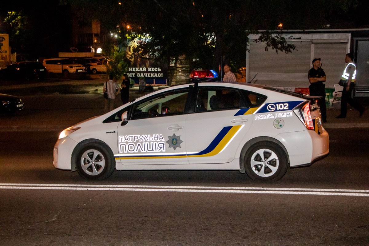 На месте работал патруль полиции, движение вниз по улице Космической осуществлялось по правому ряду