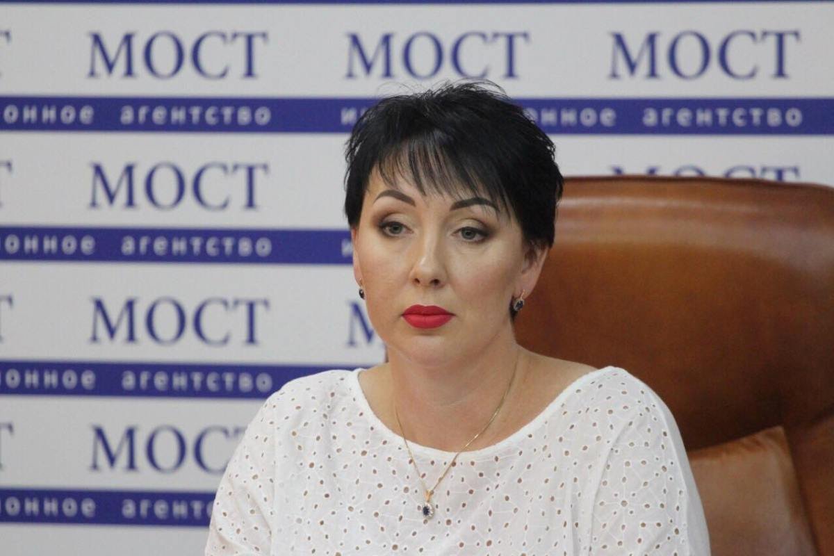 Директор школы № 98 Александра Бакина