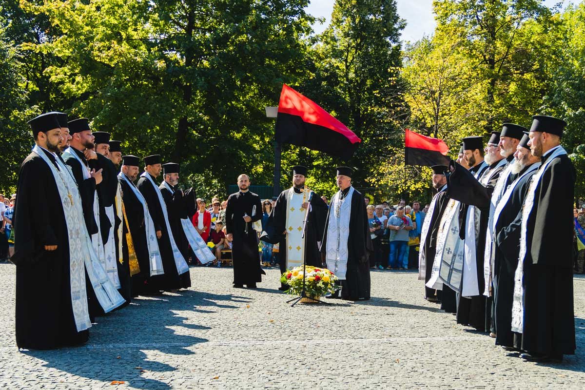 Мероприятие открыли молитвой Мероприятие открыли молитвой