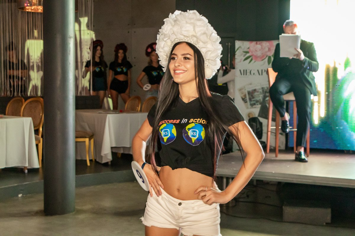 Участницы конкурса приехали в Днепр из разных городов Украины