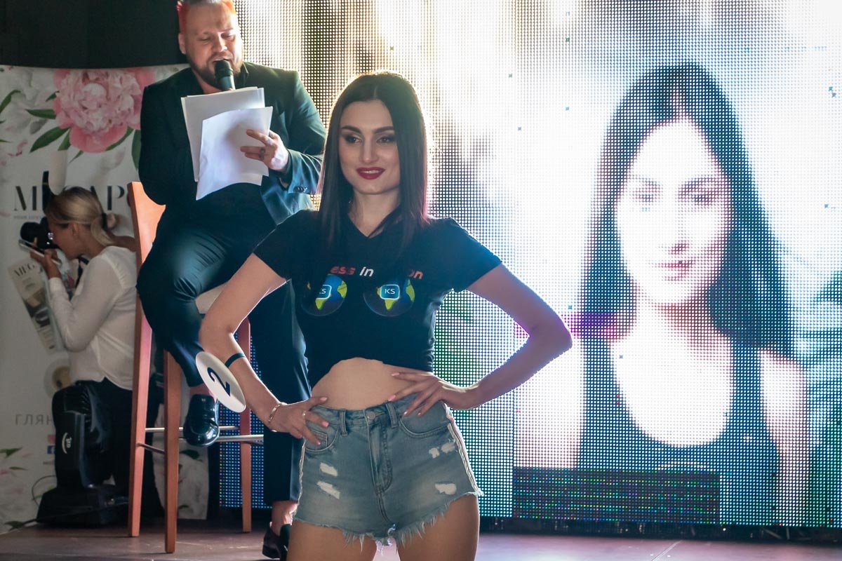 Девушки поразили присутствующих своей красотой 