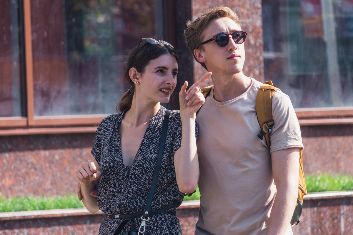 Там явно показывают что-то интересное