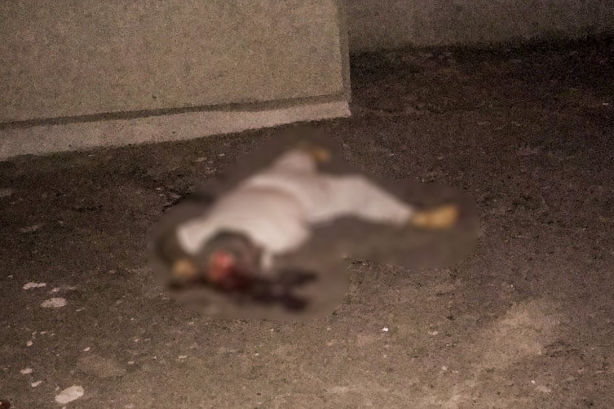 Пожилой мужчина выпрыгнул из окна 24-го этажа Пожилой мужчина выпрыгнул из окна 24-го этажа