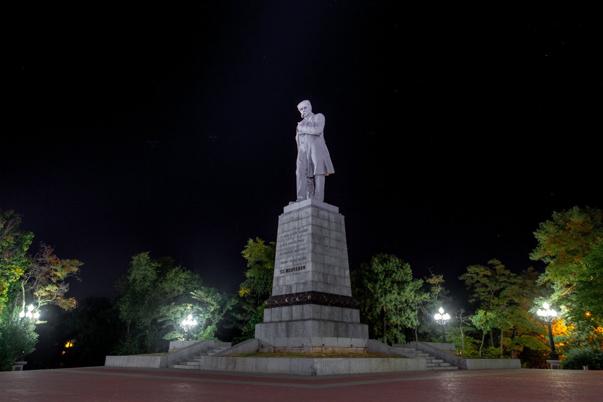 Памятник Тарасу Шевченко