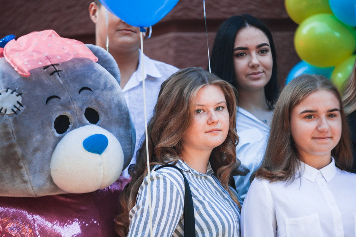 В глазах медведя читается боль