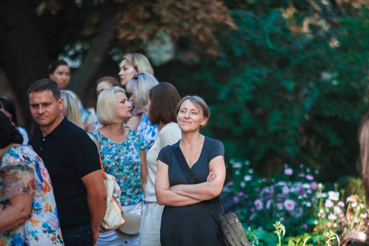 *По-мамски радуется тому, что можно будет побыть одной дома*