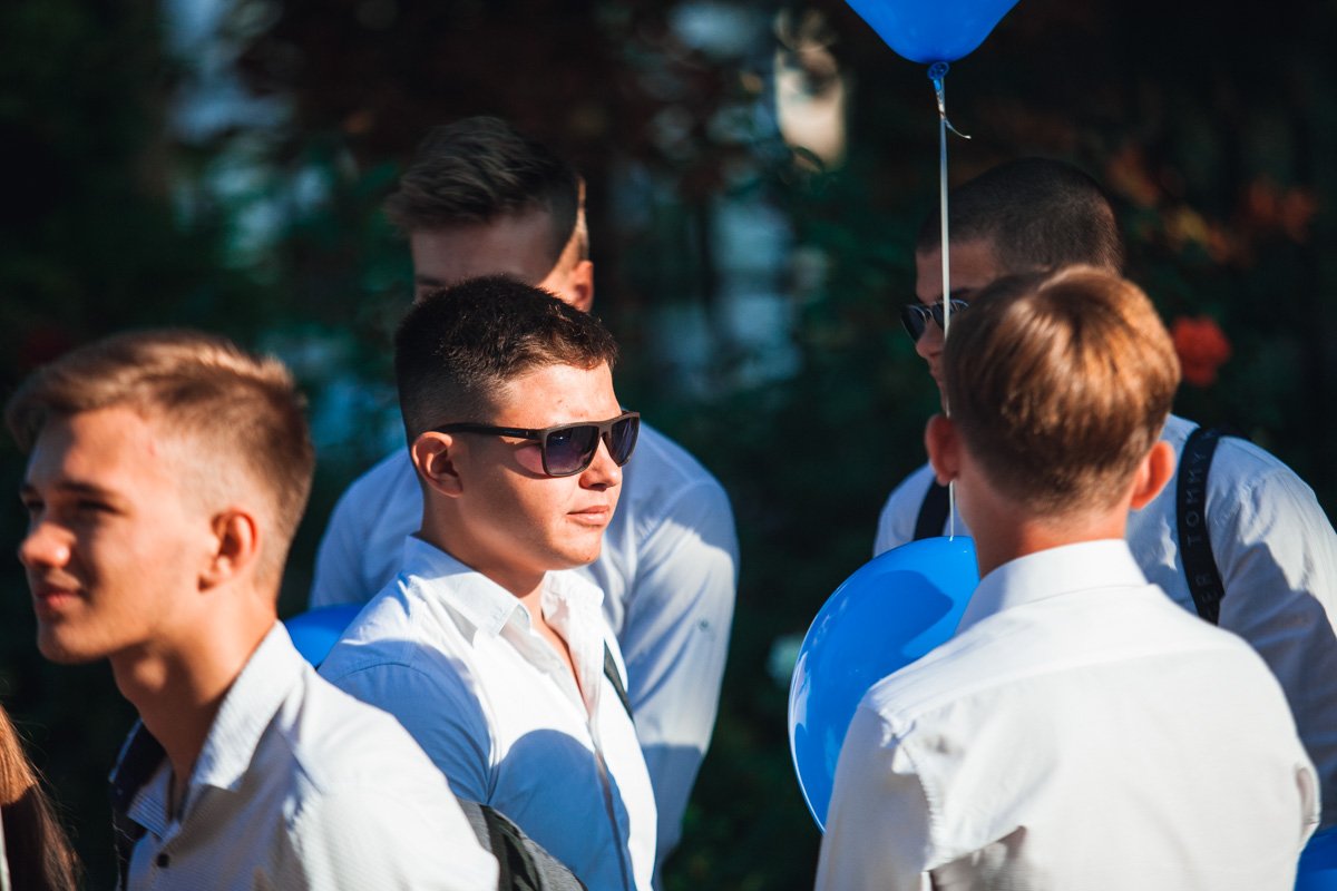 Передо мной открывают все двери... Классов, столовок, гардероба