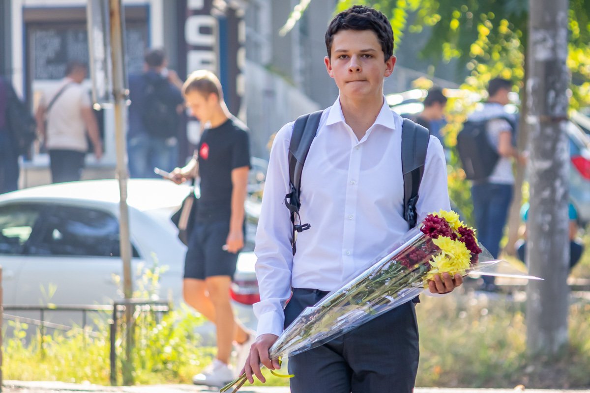 В смысле, можно было без цветов?