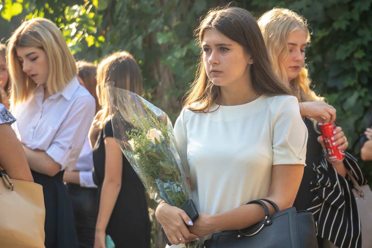 Возложу их в память о минувшем лете