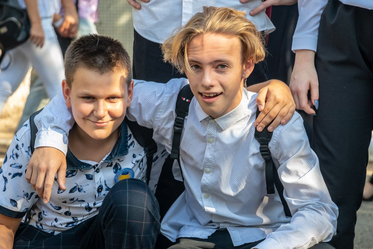 Вот кому классный руководить будет делать замечание о прическе