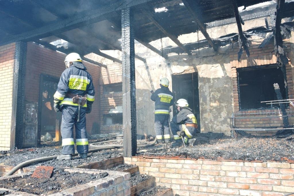 В 09:30 пожар локализовали и в 09:36 ликвидировали В 09:30 пожар локализовали и в 09:36 ликвидировали