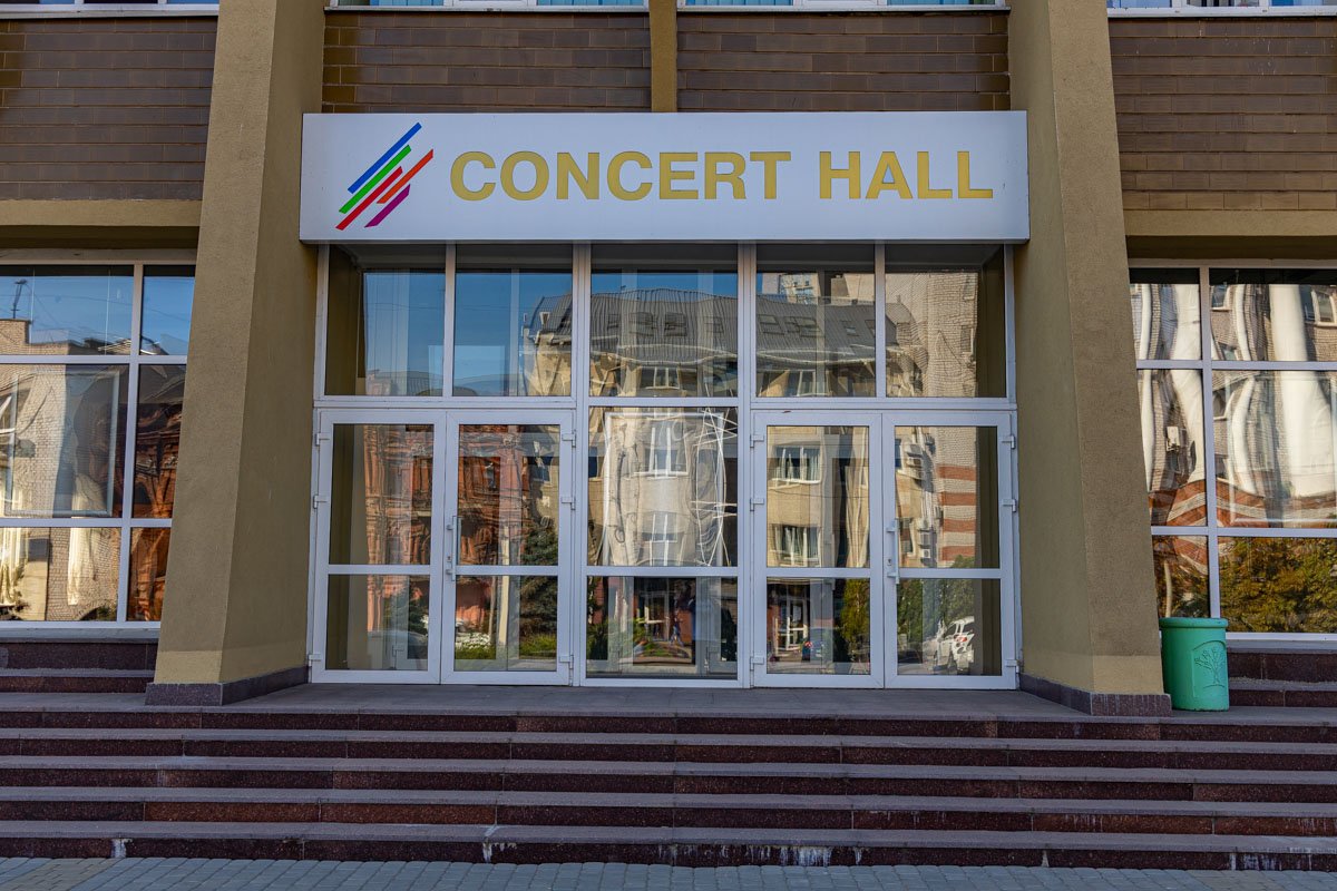 К работе в училище приглашали известных музыкантов России и Европы К работе в училище приглашали известных музыкантов России и Европы