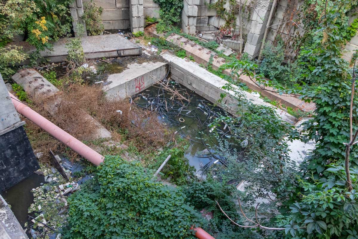 На месте ожидают приезда коммунальных служб На месте ожидают приезда коммунальных служб