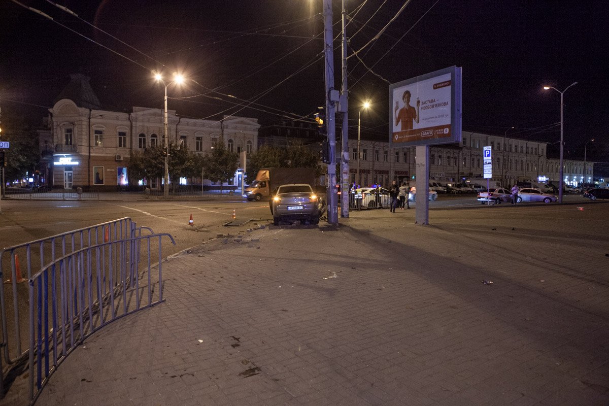 Авария произошла примерно в 01:30