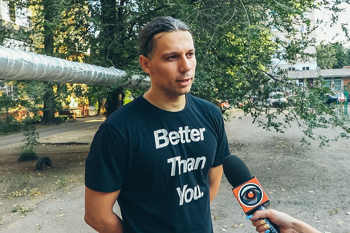 В Днепре парень помог задержать преступника, который ограбил женщину и выстрелил в полицейского 3