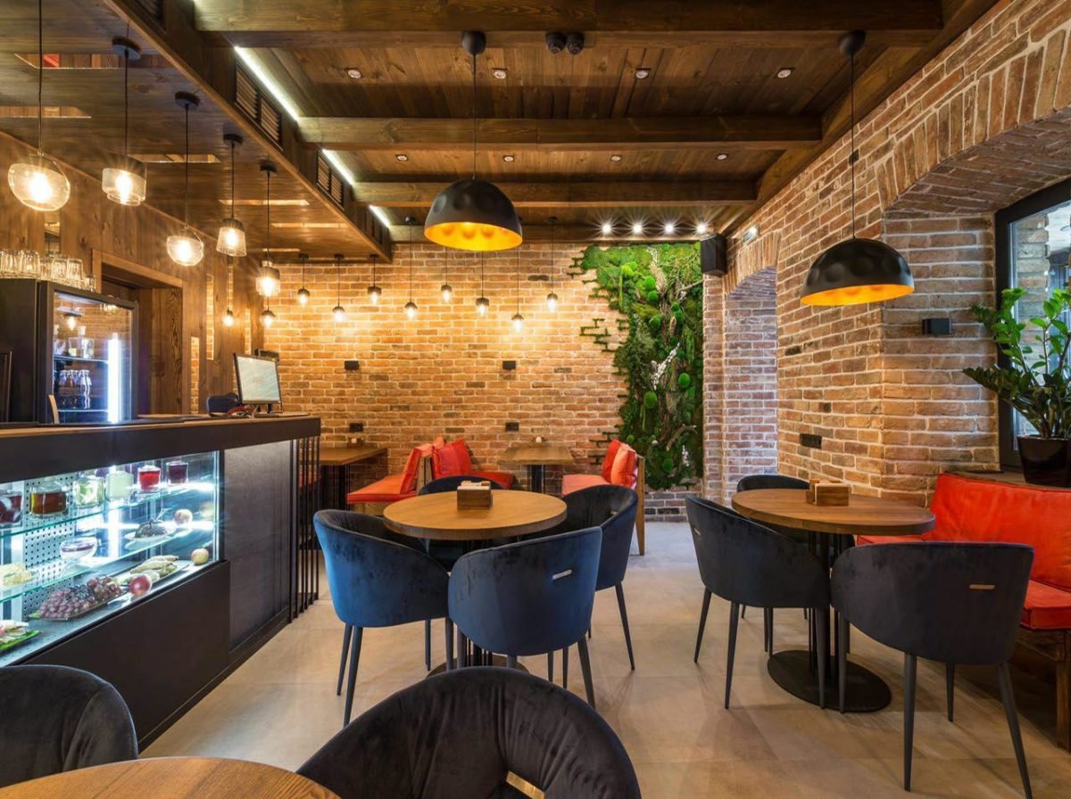 В центре Днепра открылось заведение, где нельзя фотографироваться: что говорят владельцы DE поїсти 4