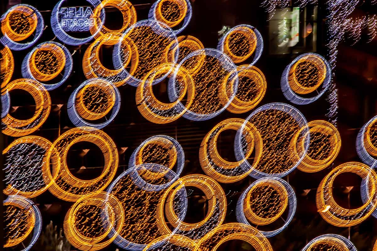 Установкой австрийской иллюминации занялась компания Alef Estate Установкой австрийской иллюминации занялась компания Alef Estate