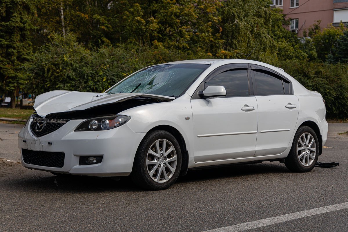 Возле старой башни автомобиль Mazda сбил женщину Возле старой башни автомобиль Mazda сбил женщину