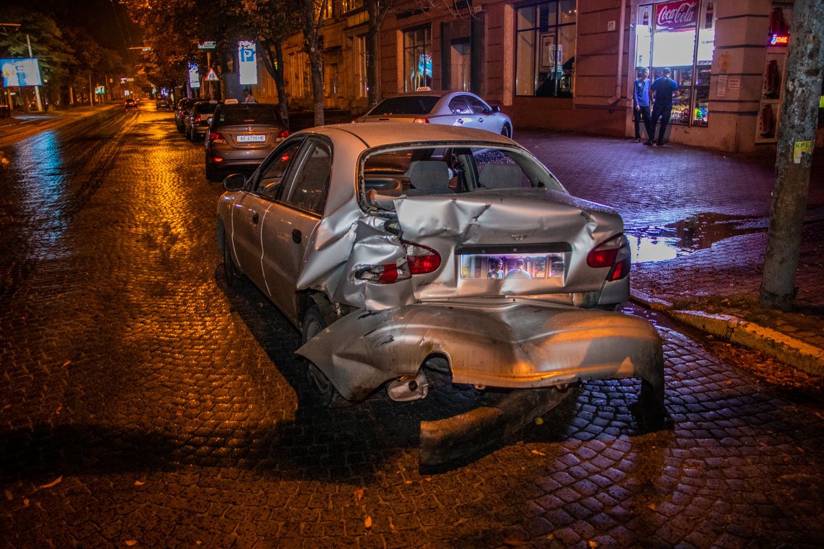 ДТП случилось около полуночи ДТП случилось около полуночи