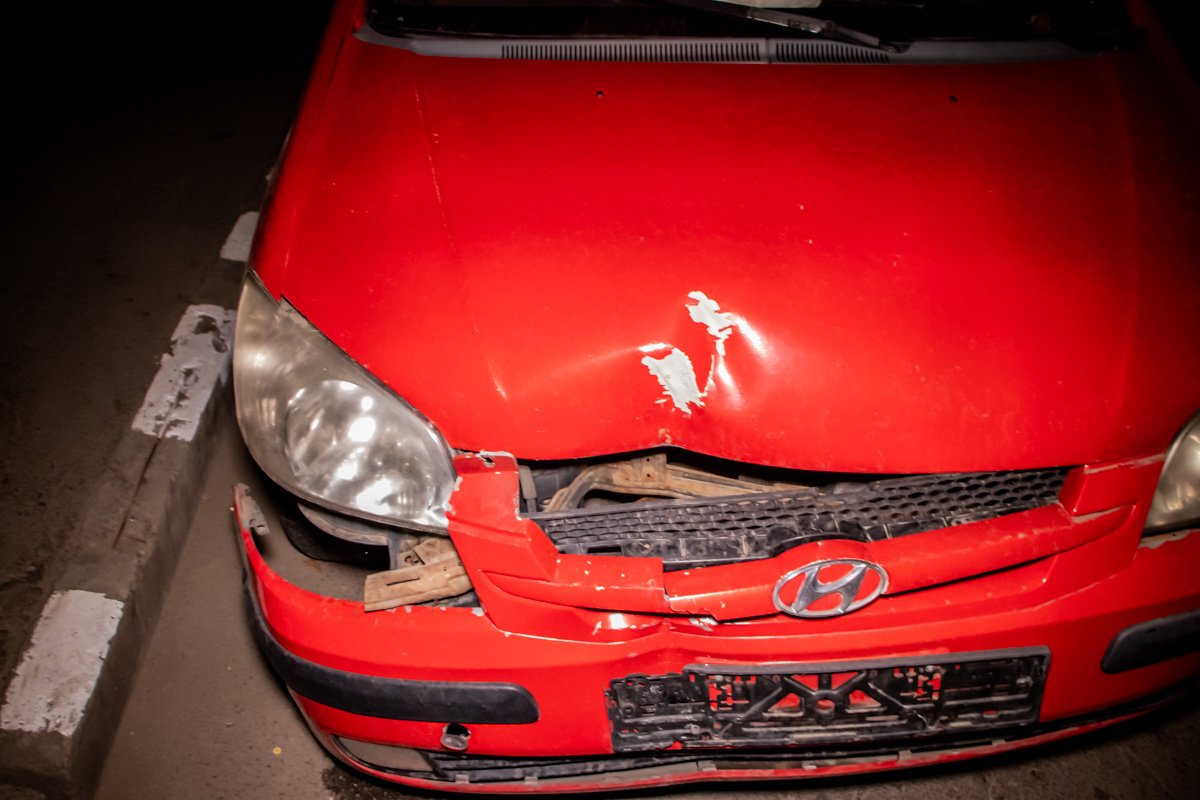 Автомобиль поврежден достаточно сильно Автомобиль поврежден достаточно сильно