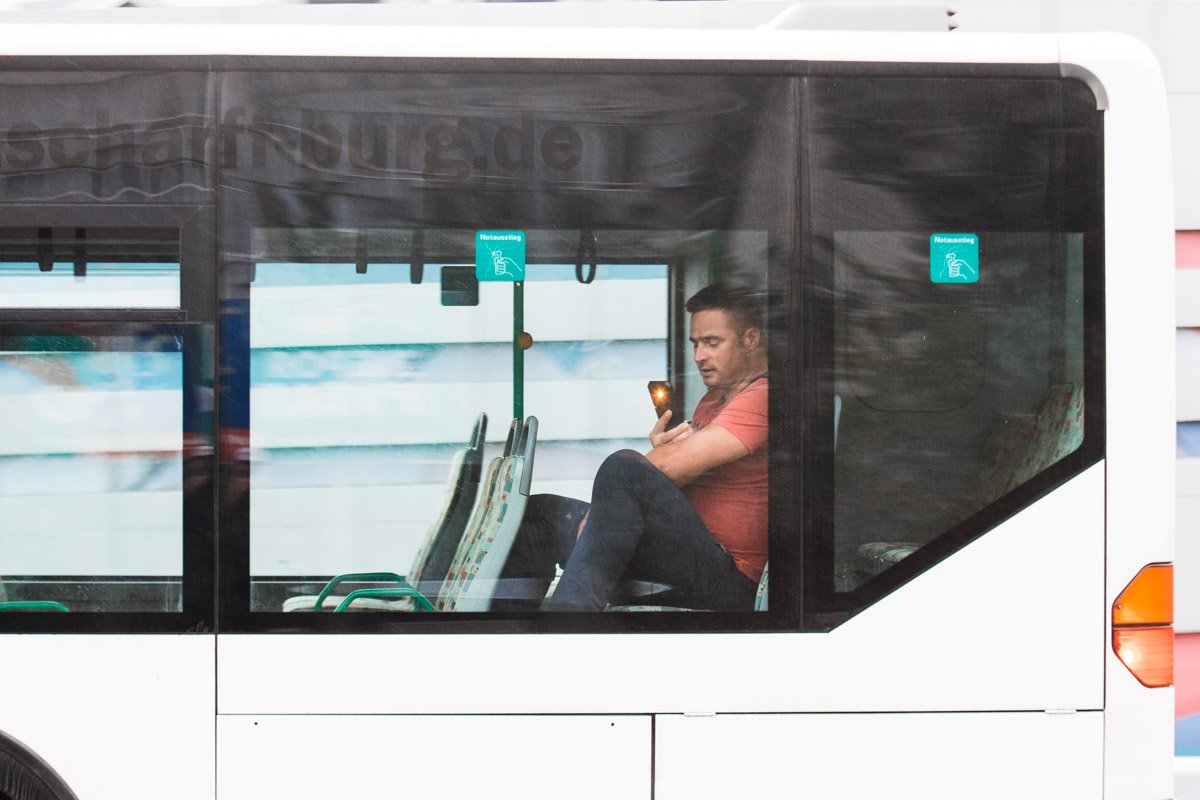 Привет, подписчики "не очень хорошего" Днепра, мы находимся на Новом мосту...