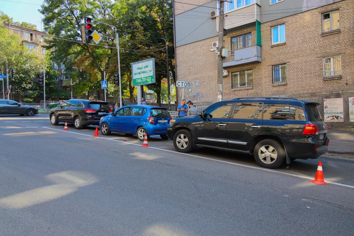 Авария произошла на перекрестке улиц Гоголя и Паторжинского Авария произошла на перекрестке улиц Гоголя и Паторжинского